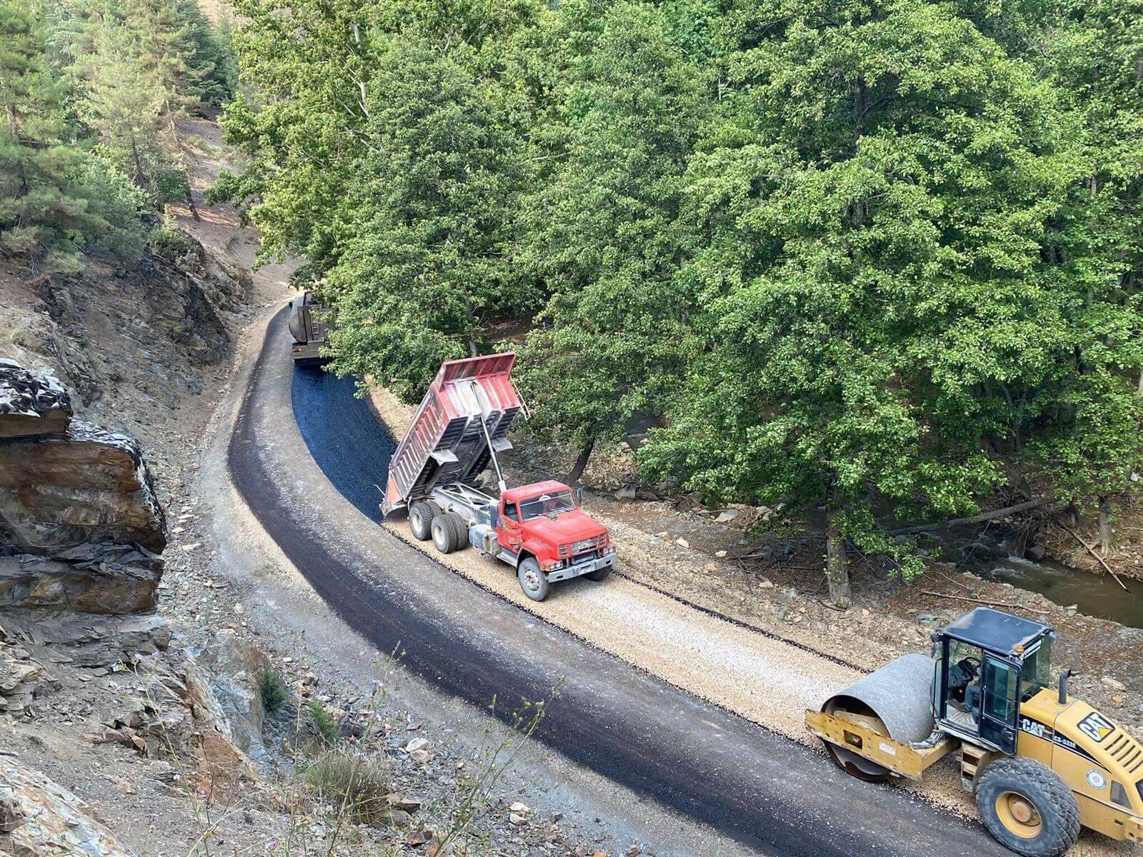 Adana Büyükşehir Belediyesi Sınırları İçerisinde Toprak İşleri Sanat Yapıları Üst Yapı (Alttemel, Temel, Sathi Kaplama, Bsk) Onarımı ve Yapımı İşi